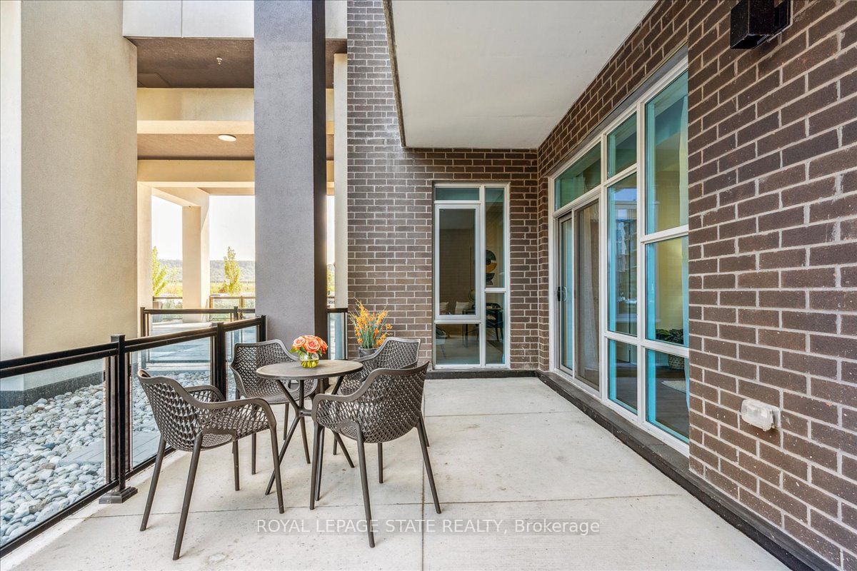 16 Concord Pl, #150
