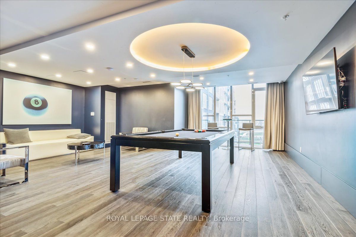 16 Concord Pl, #150