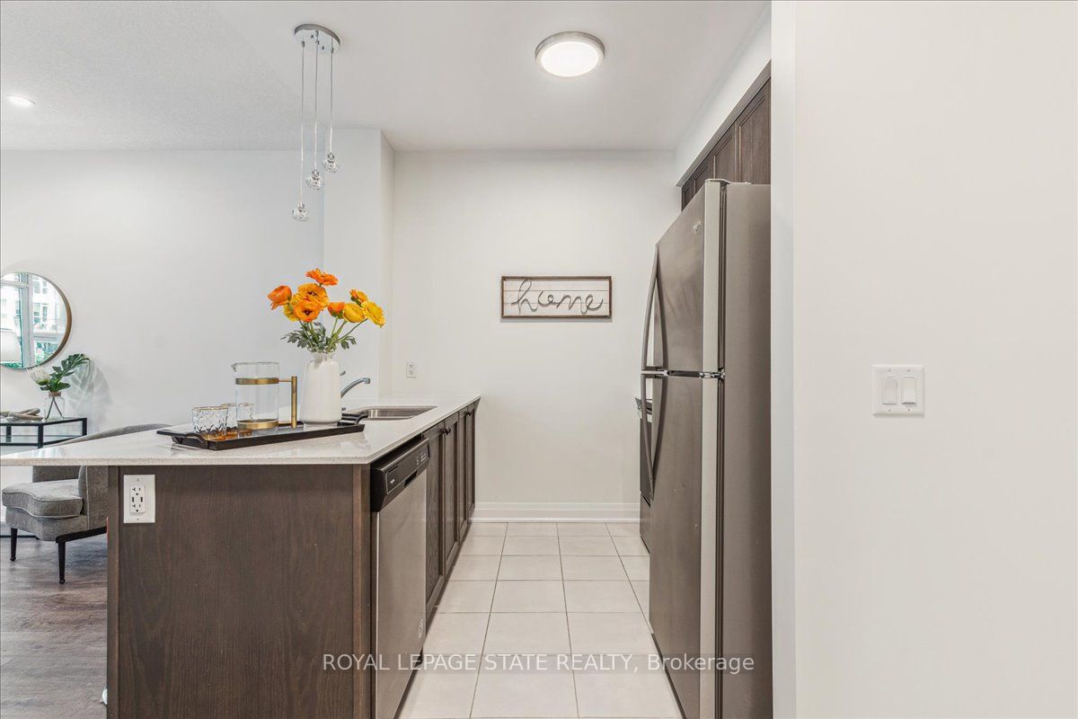 16 Concord Pl, #150