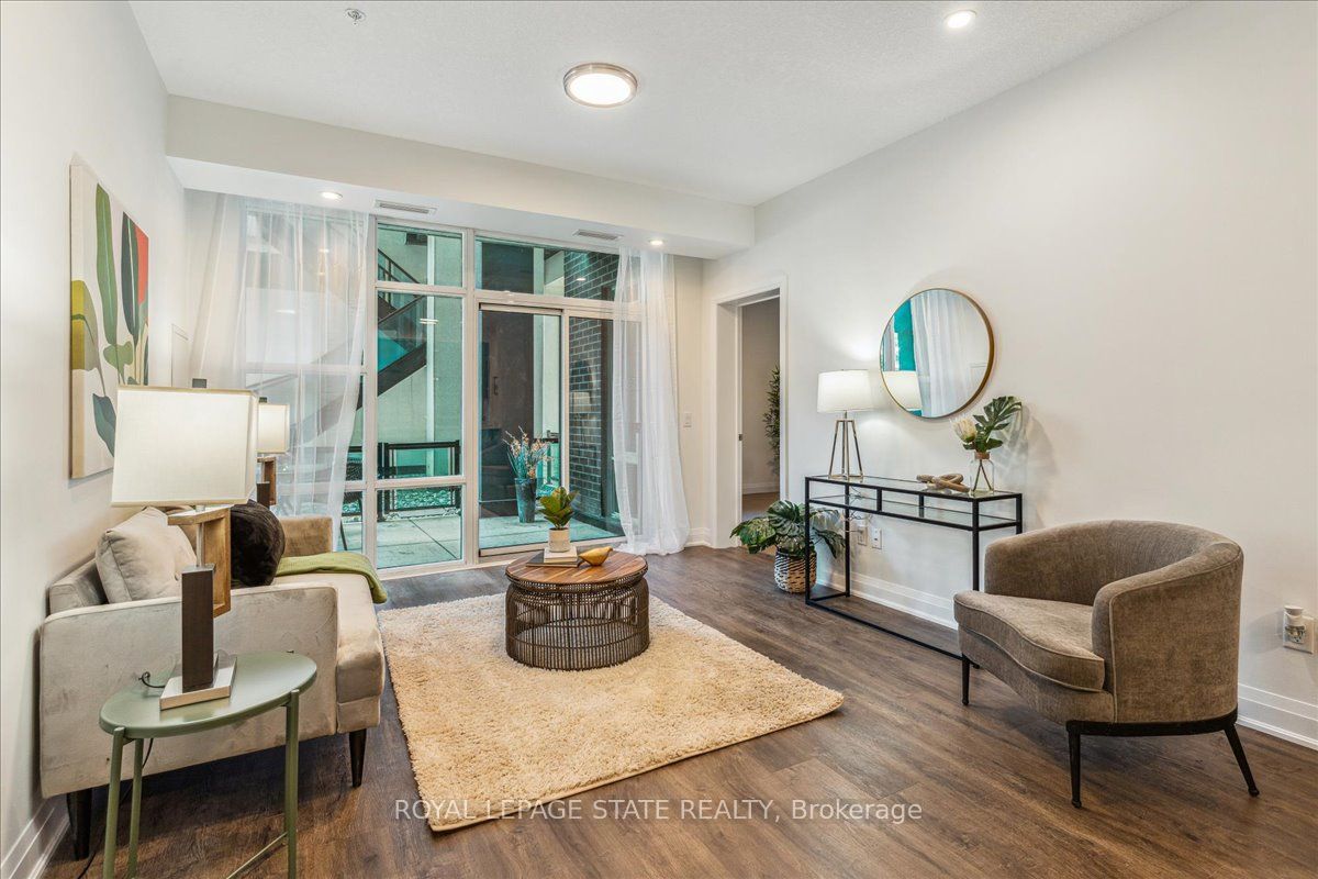 16 Concord Pl, #150