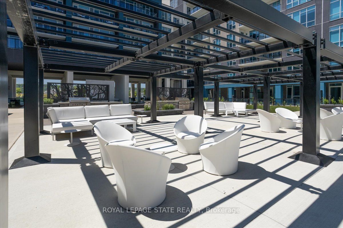 16 Concord Pl, #150