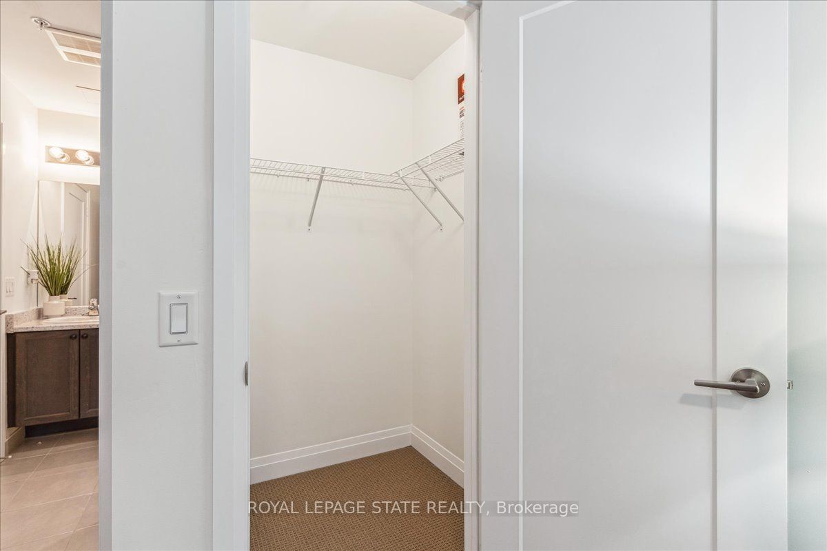 16 Concord Pl, #150