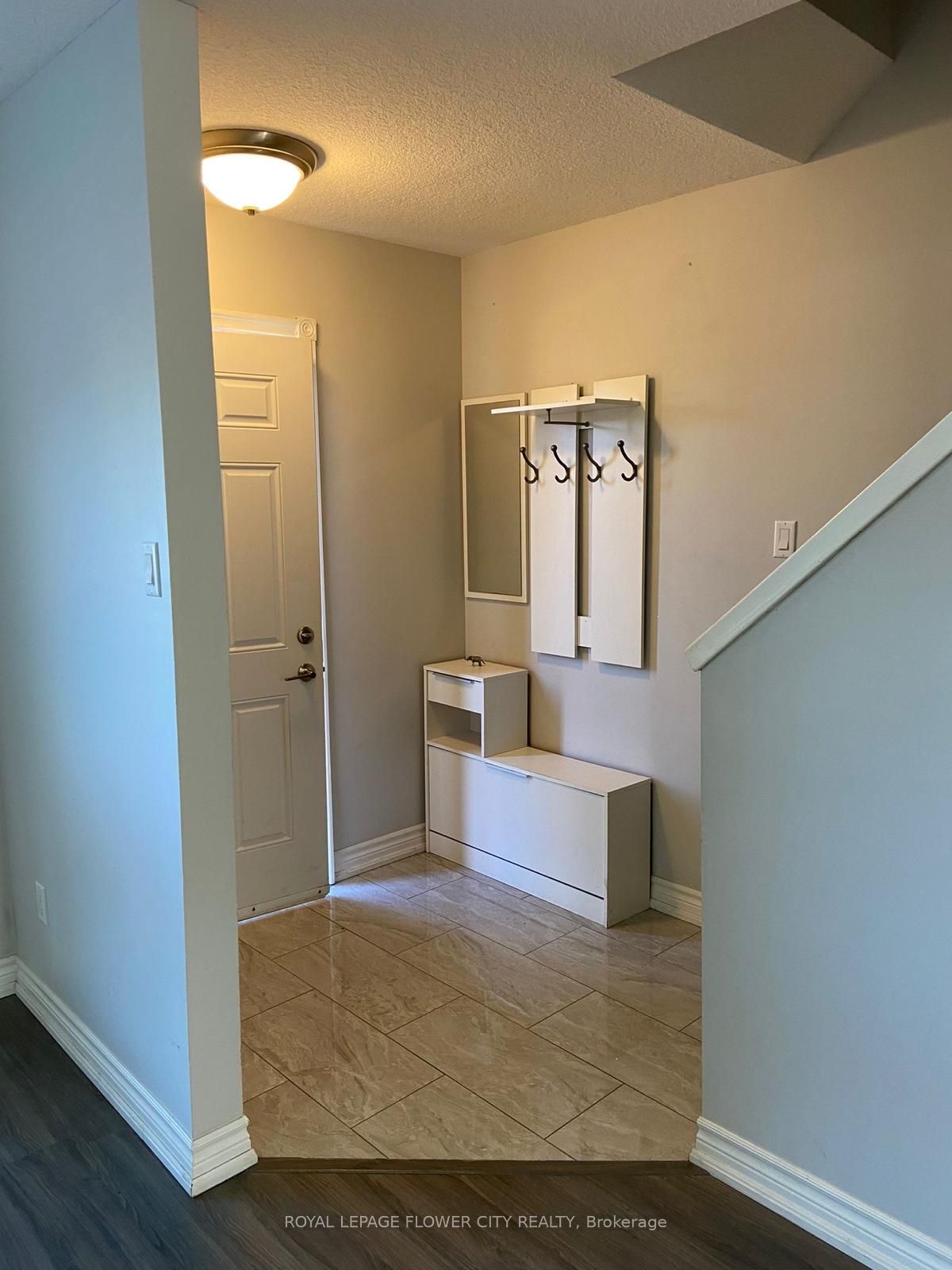 1443 Huron St, #18