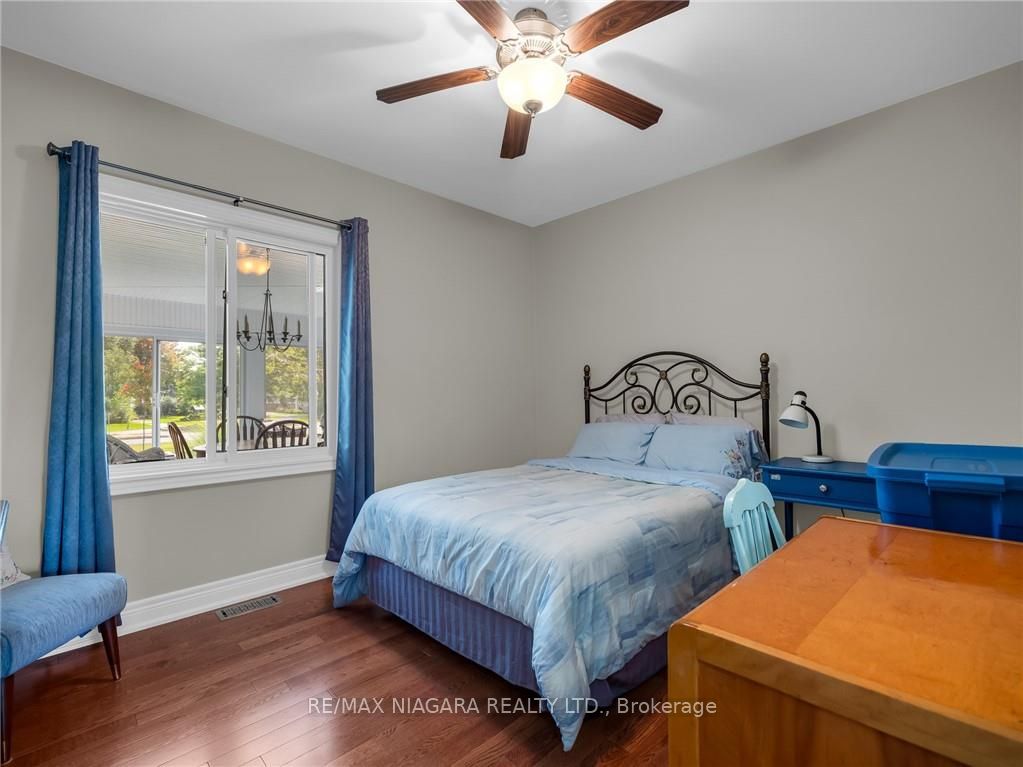 880 Edgemere Road