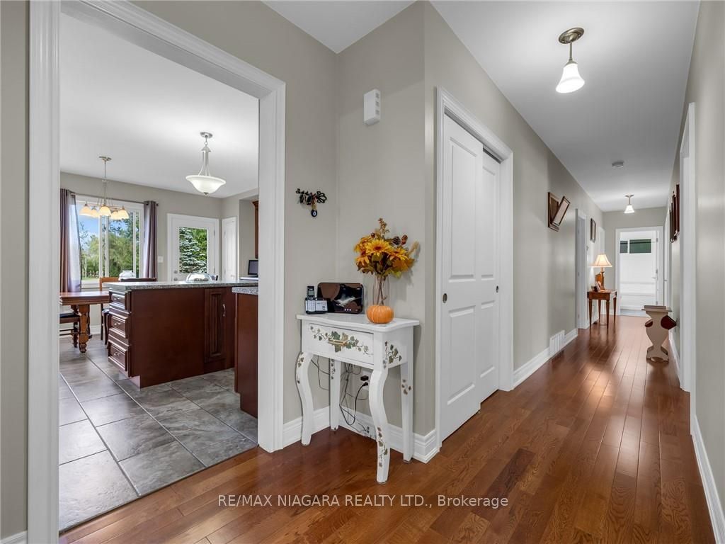 880 Edgemere Road