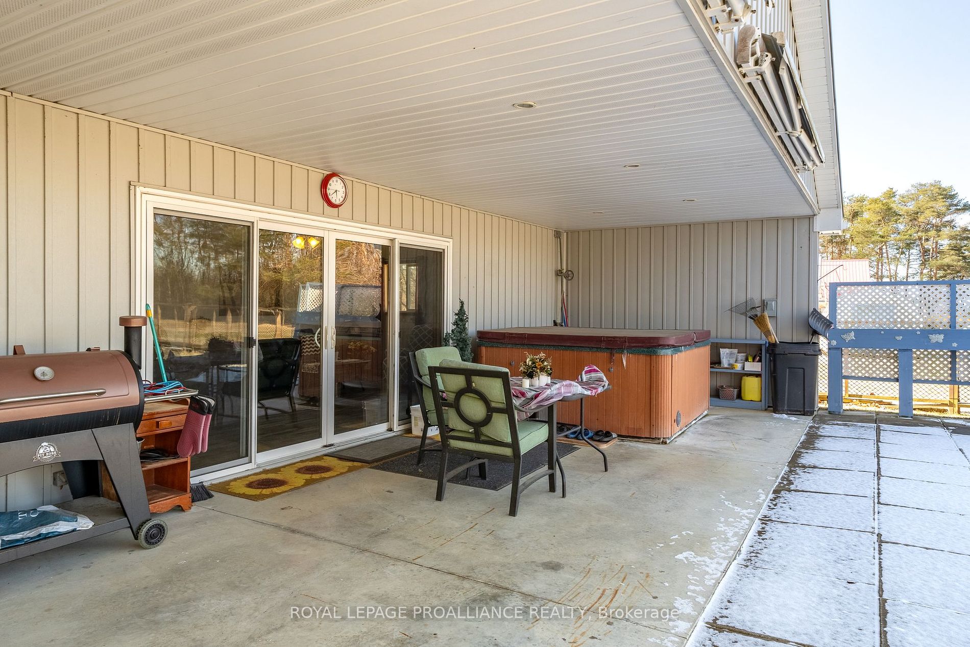 8600 Halle Rd