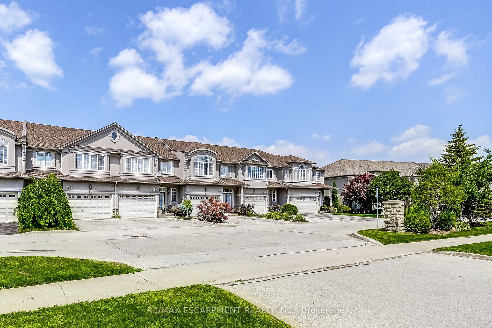494 STONEHENGE Drive