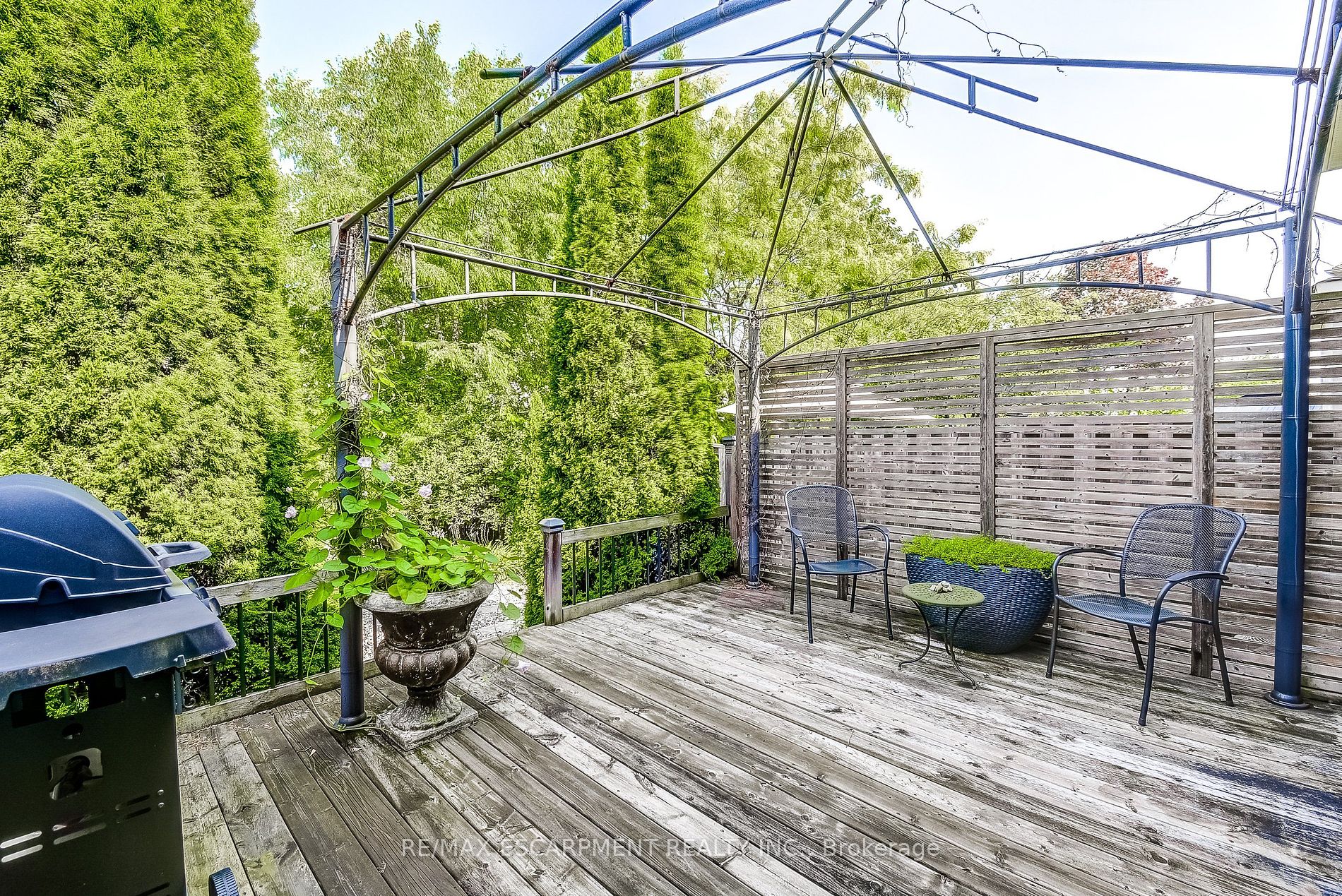 494 STONEHENGE Drive