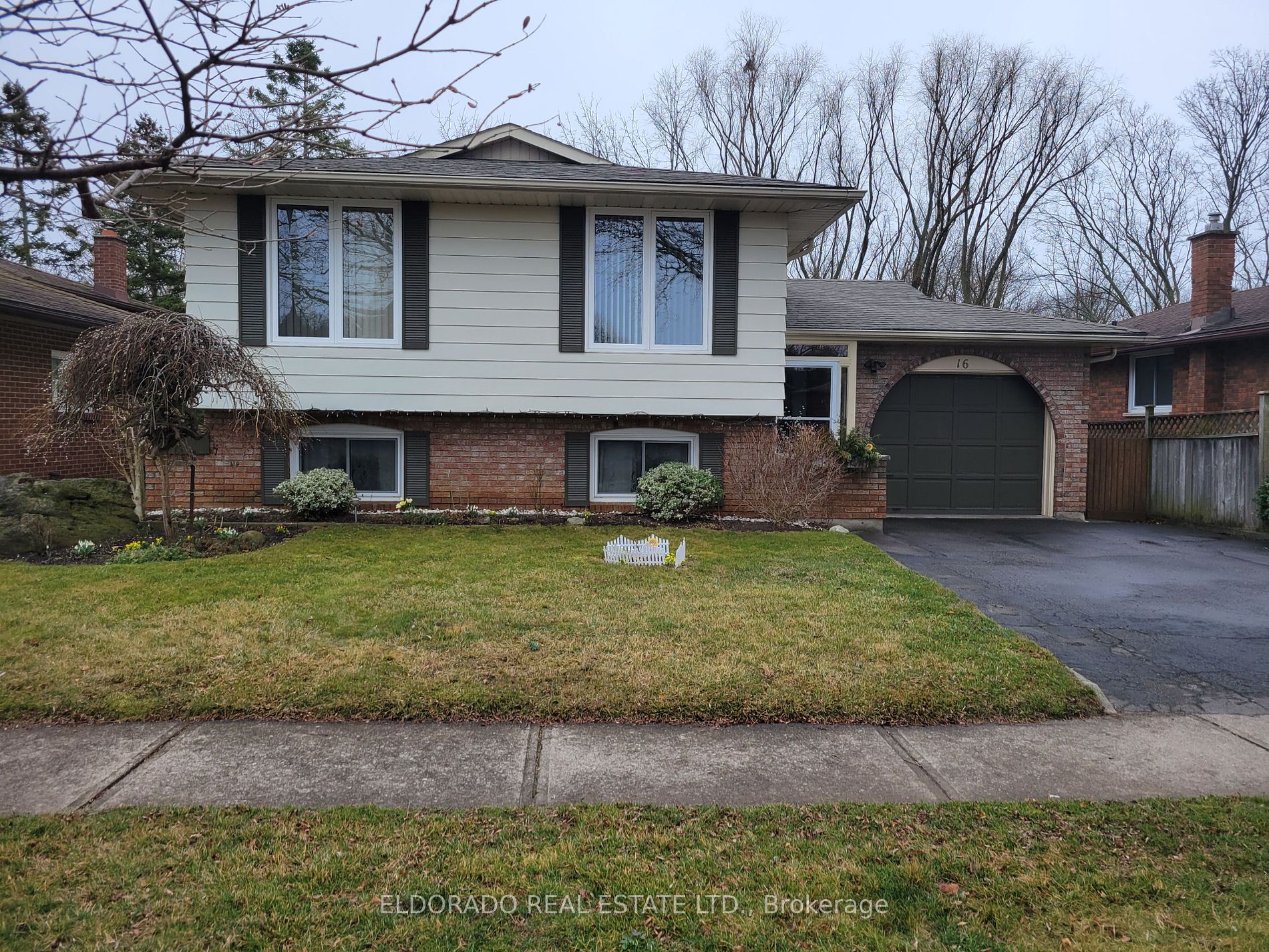 16 Kimbermount Dr