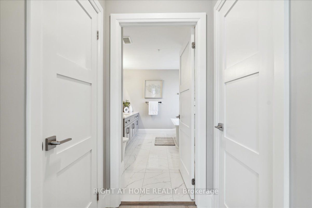 73 Arthur Street S, #101