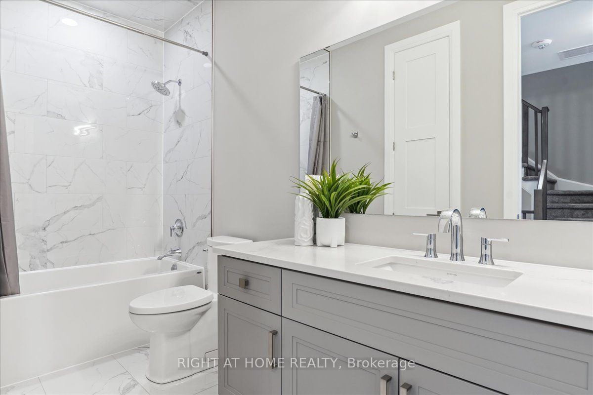 73 Arthur Street S, #101