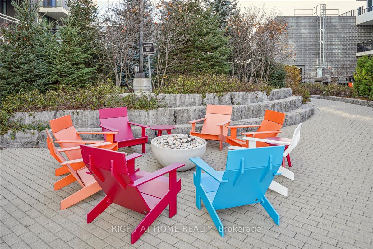 73 Arthur Street S, #101
