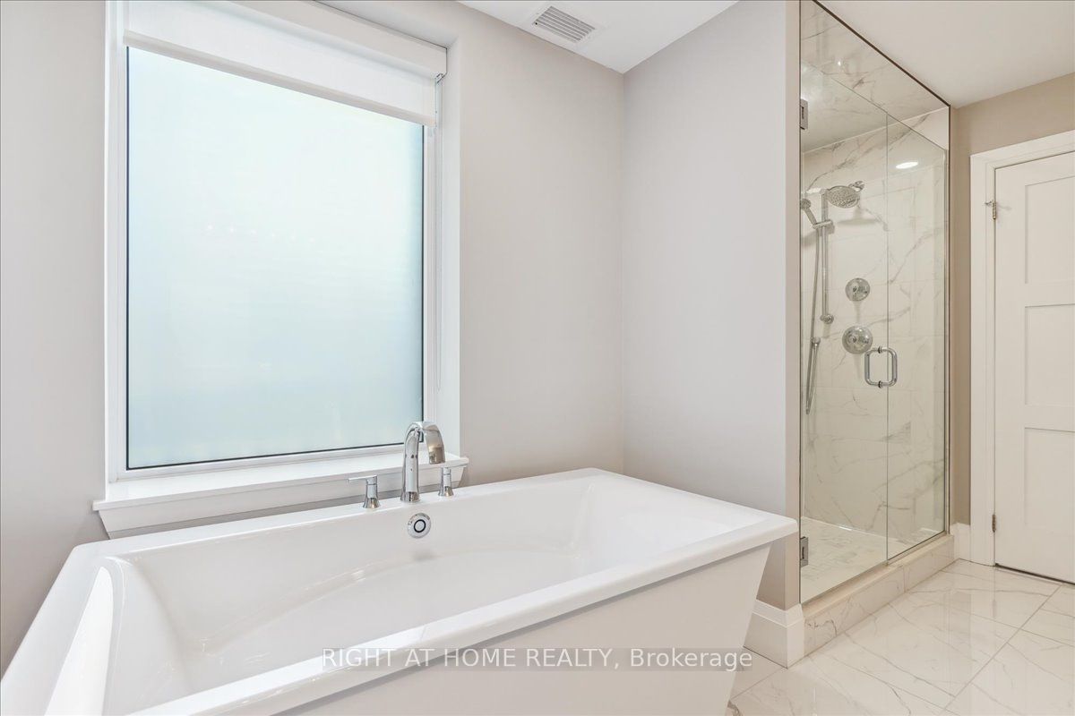 73 Arthur Street S, #101