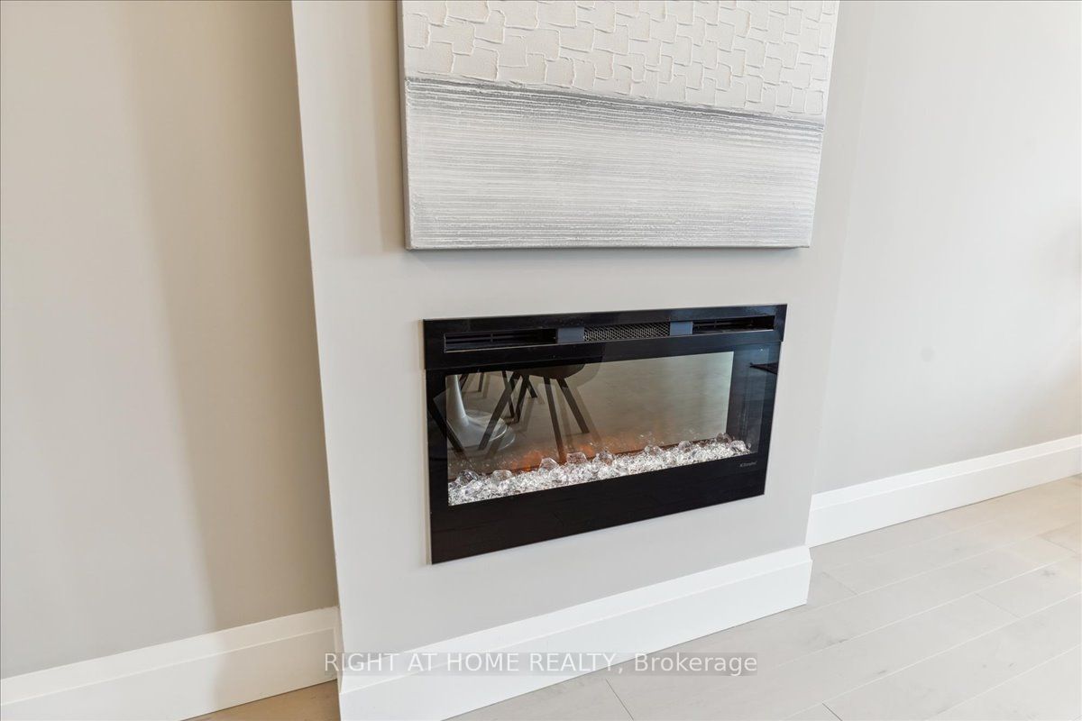 73 Arthur Street S, #101