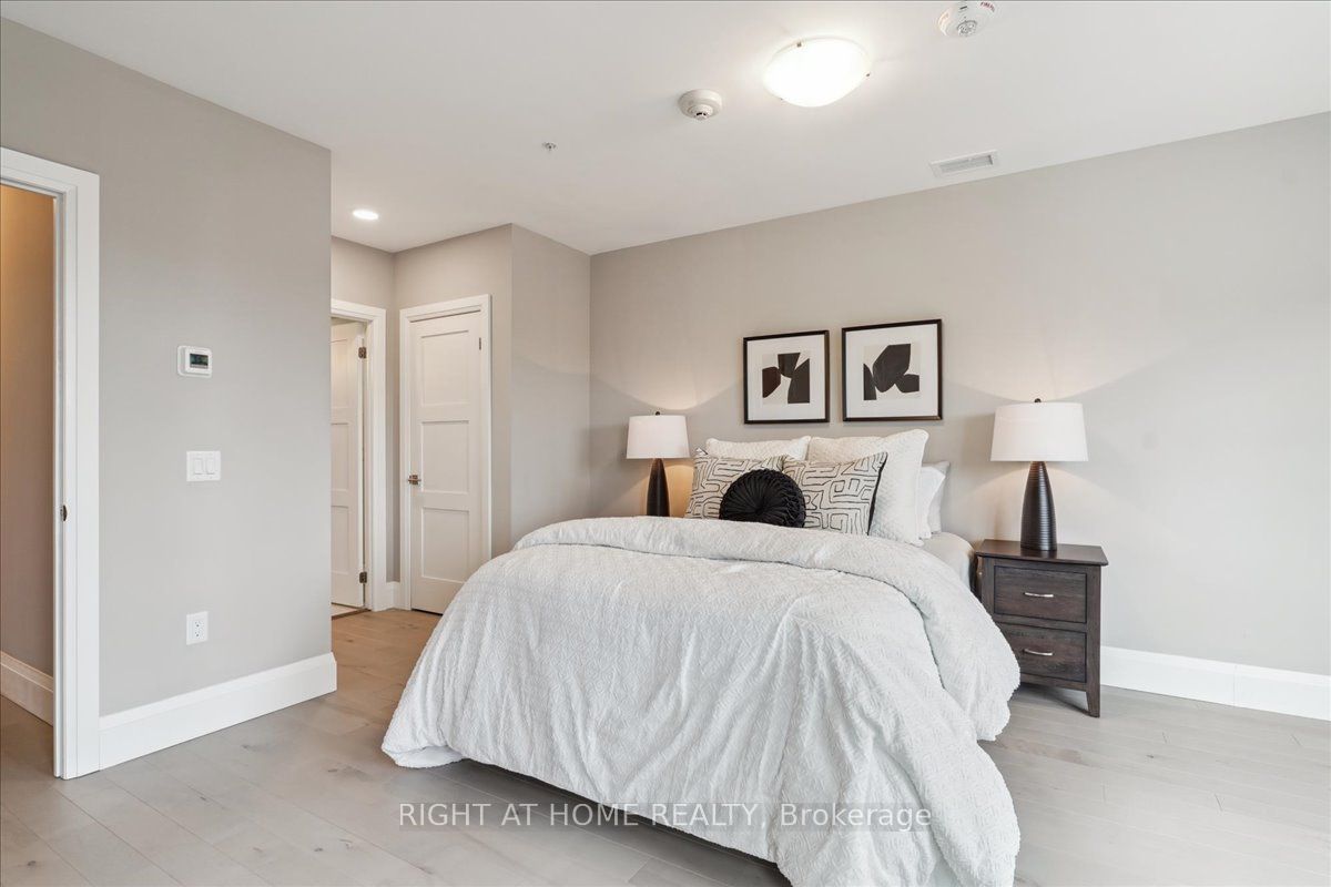 73 Arthur Street S, #101