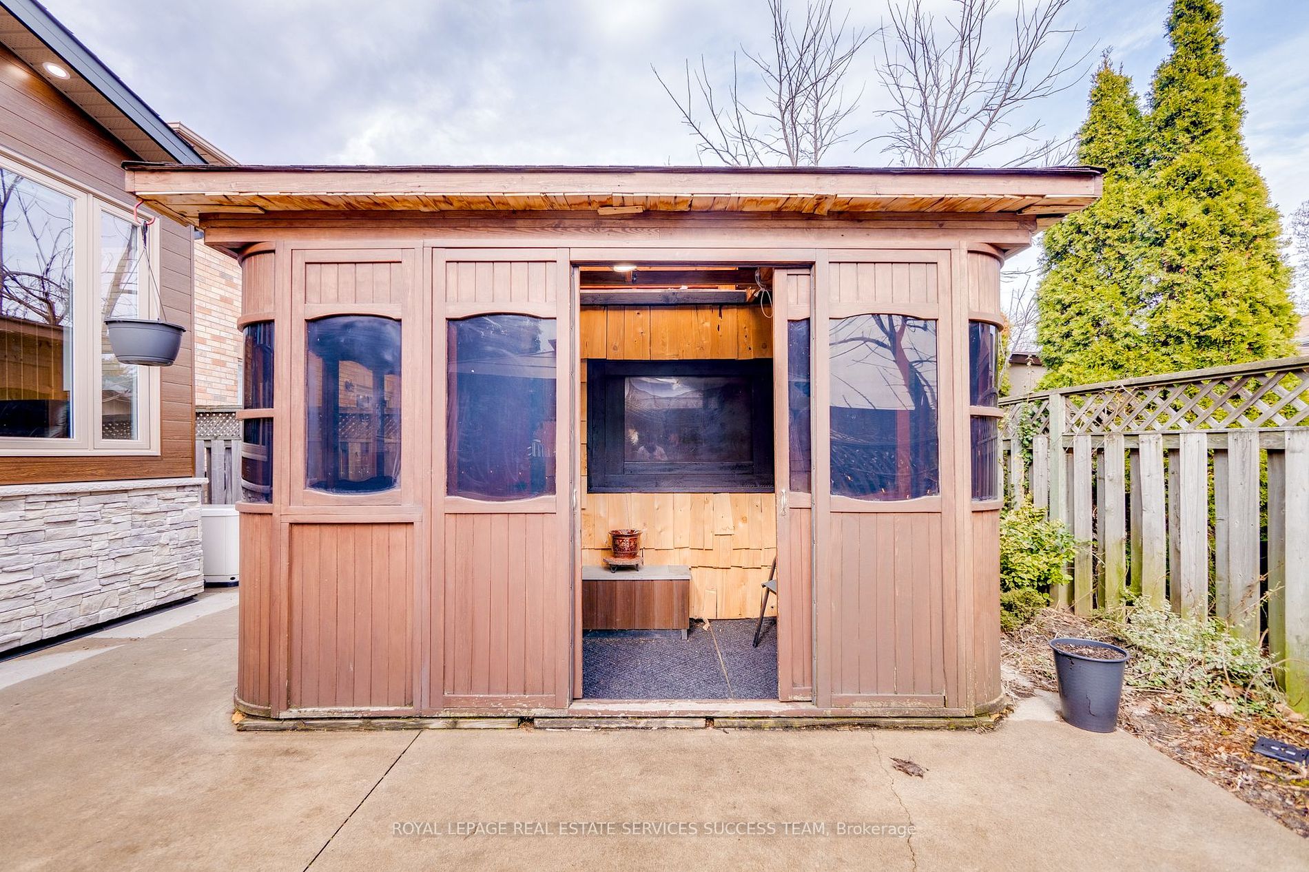 320 Annabelle St