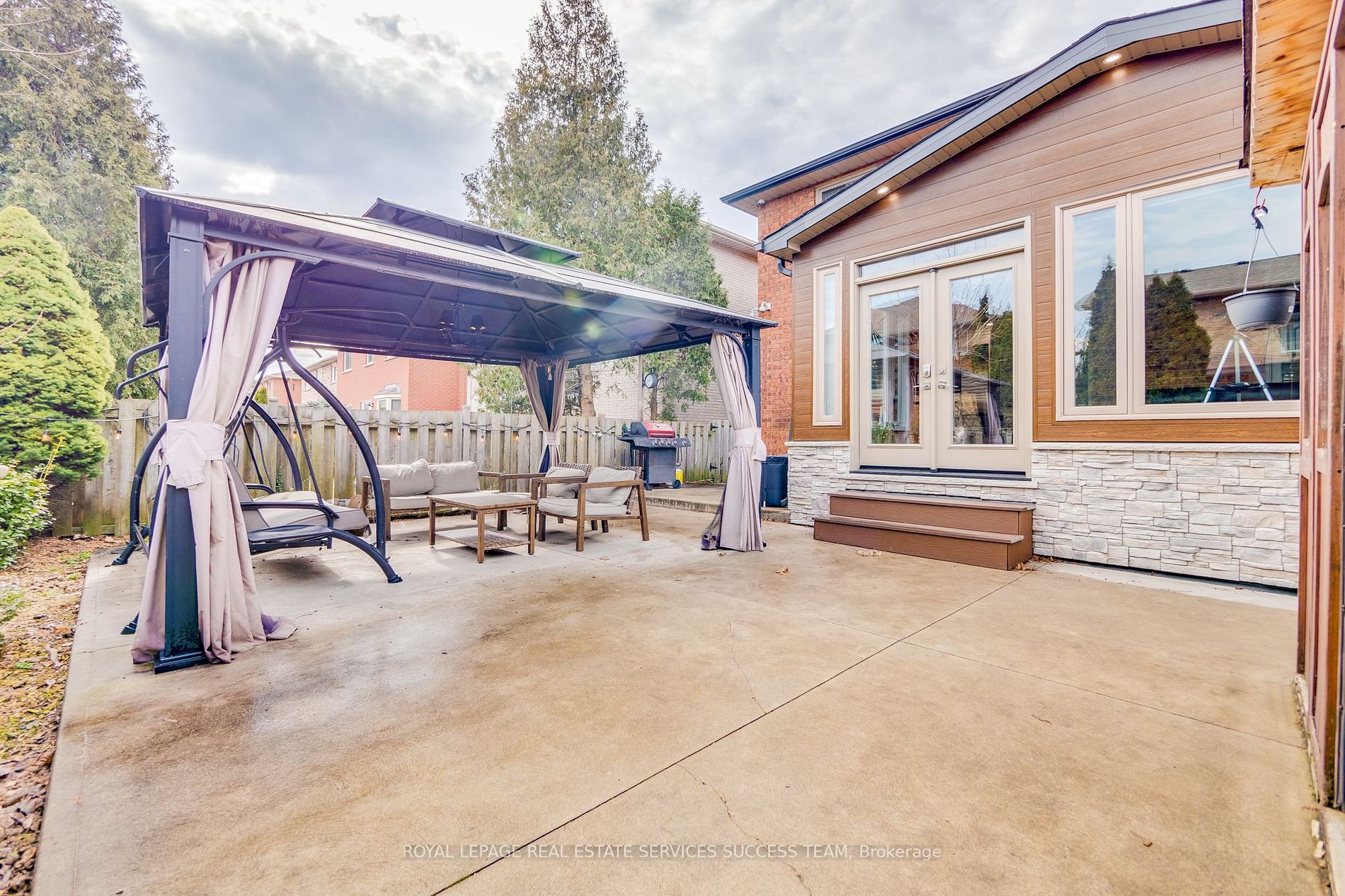 320 Annabelle St