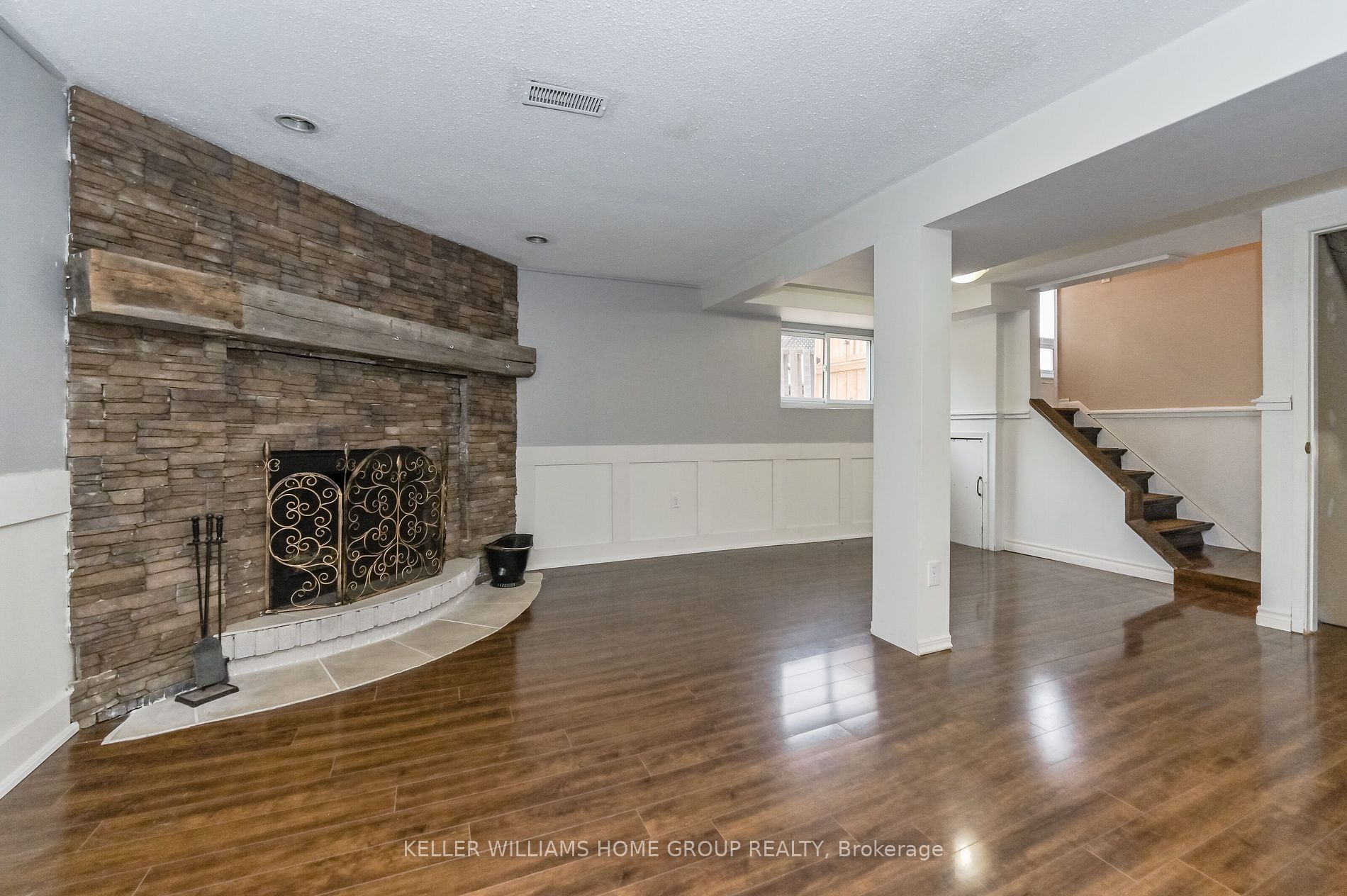 369 West Acres Drive