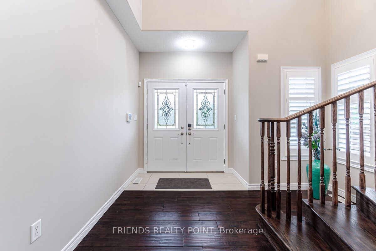 55 Thornbury Crt