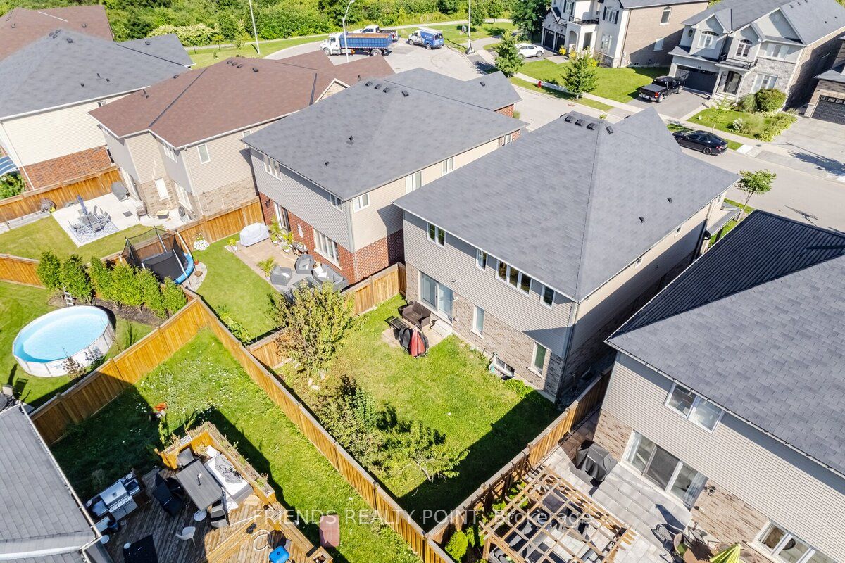 55 Thornbury Crt
