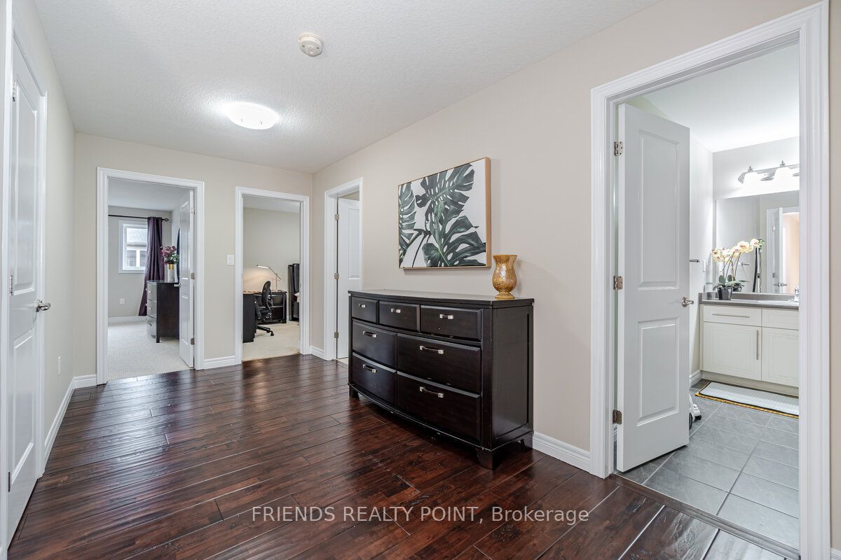 55 Thornbury Crt