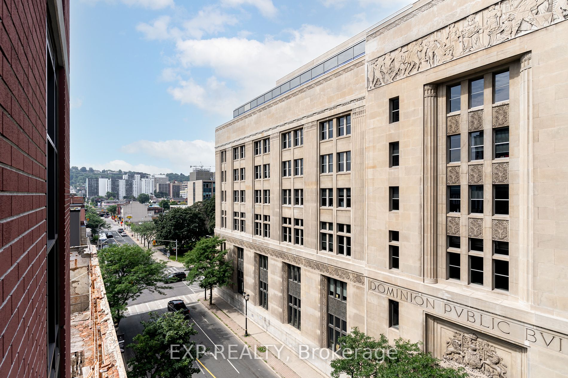 112 King St E, #608