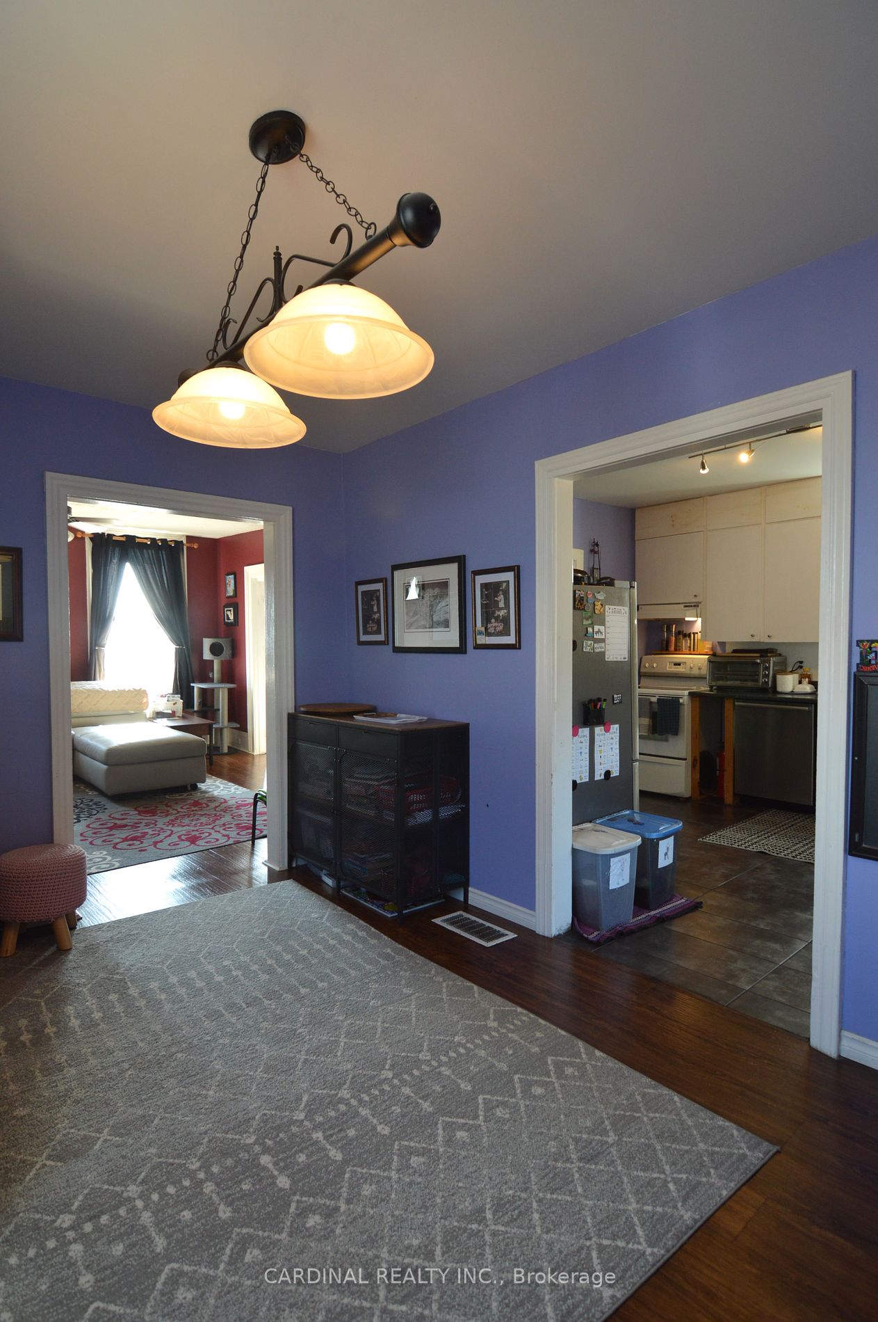 28 Alexander St