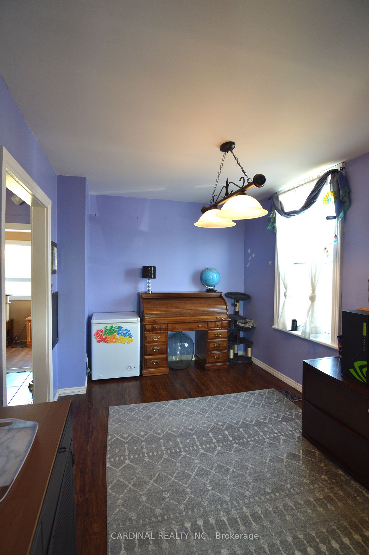 28 Alexander St