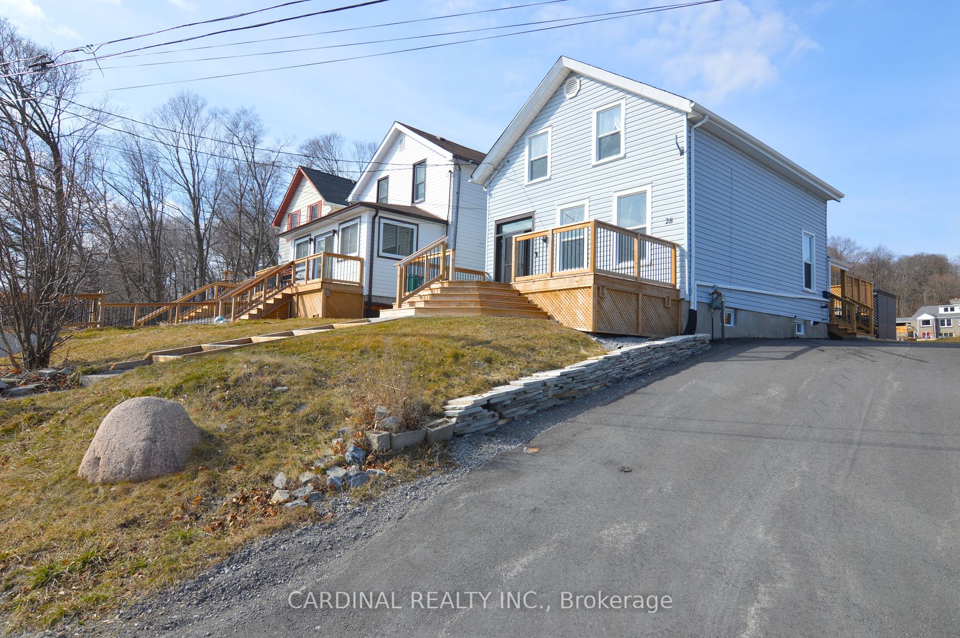 28 Alexander St