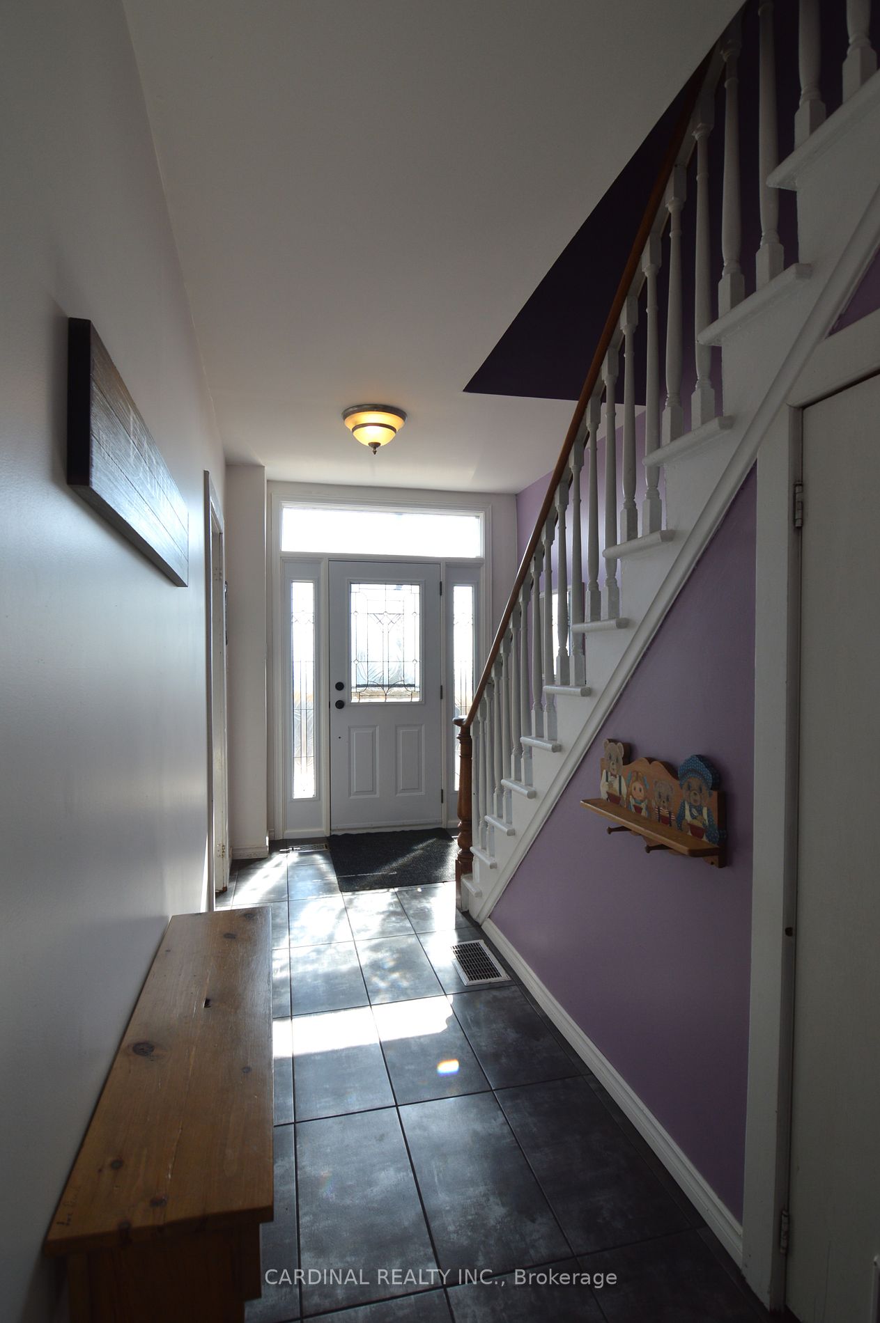 28 Alexander St