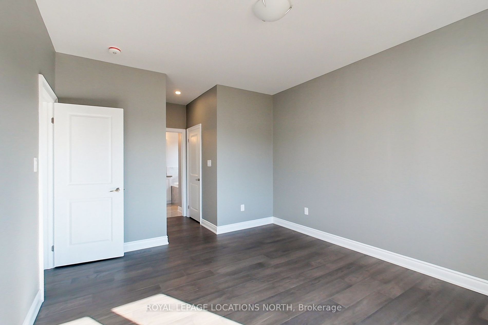 43 Country Crescent