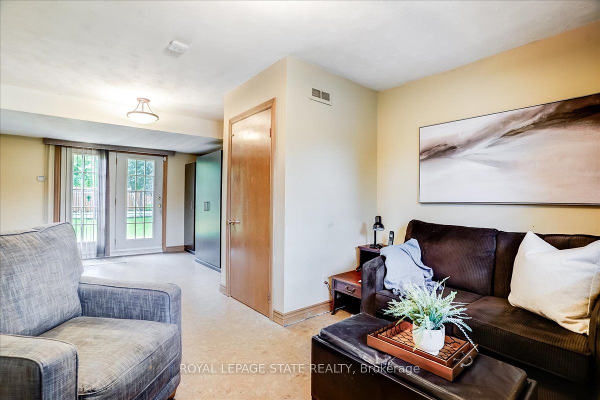 607 Iroquois Ave