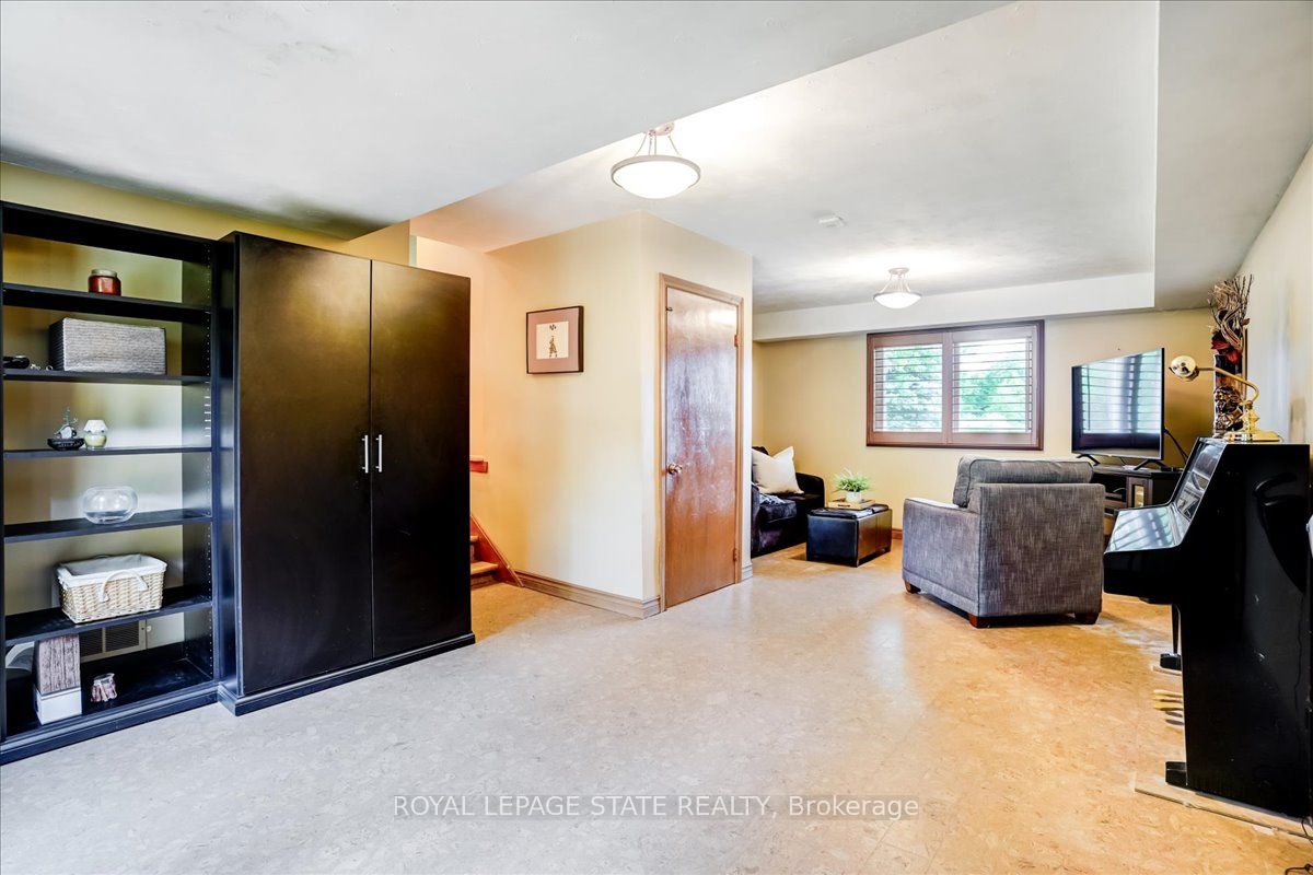 607 Iroquois Ave
