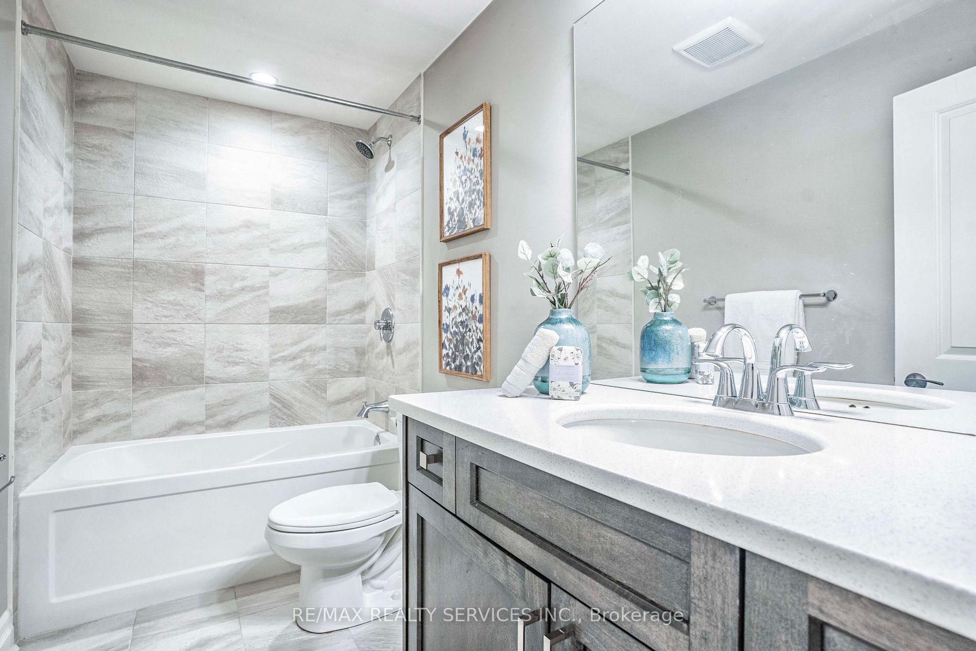 2290 Torrey Pines Way, #26