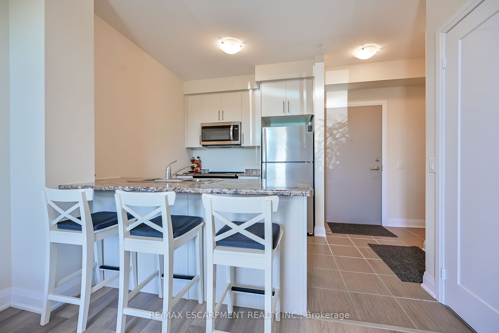 16 Concord Pl, #124