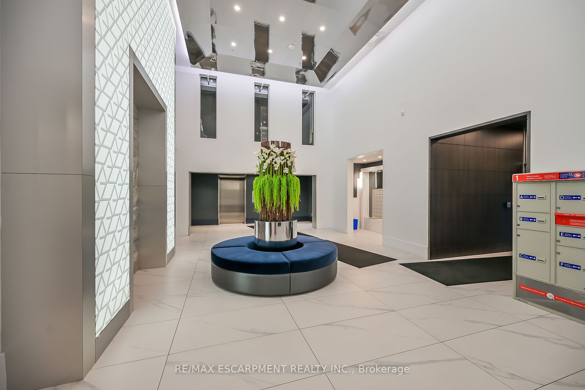 16 Concord Pl, #124