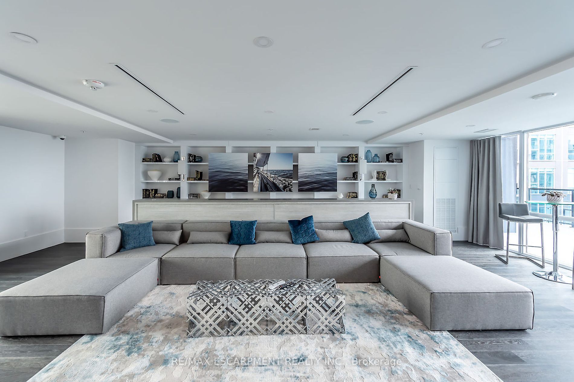 16 Concord Pl, #124
