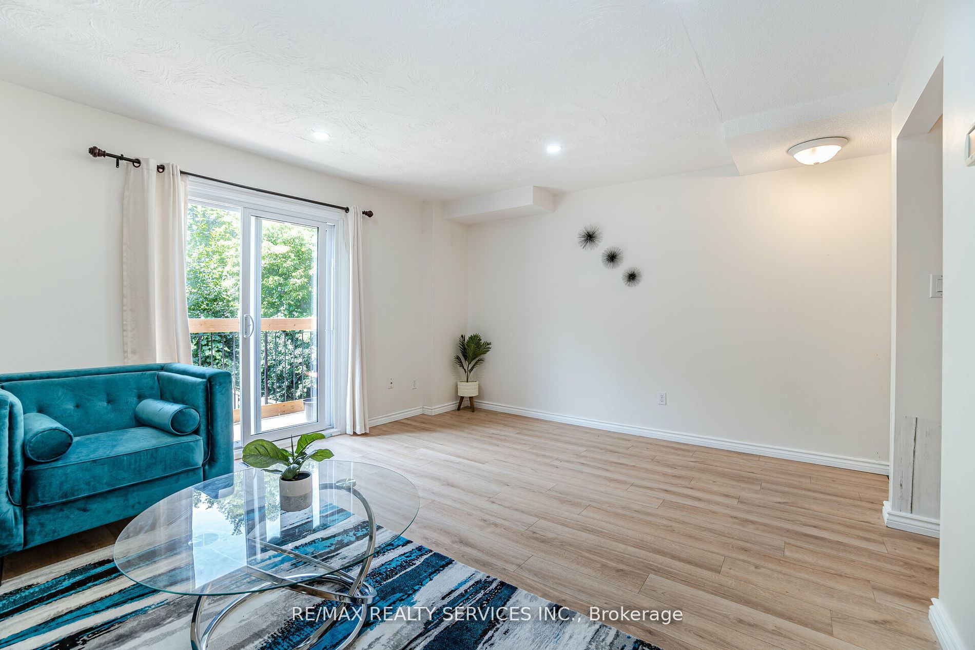 34 Bow Valley Drive, #9