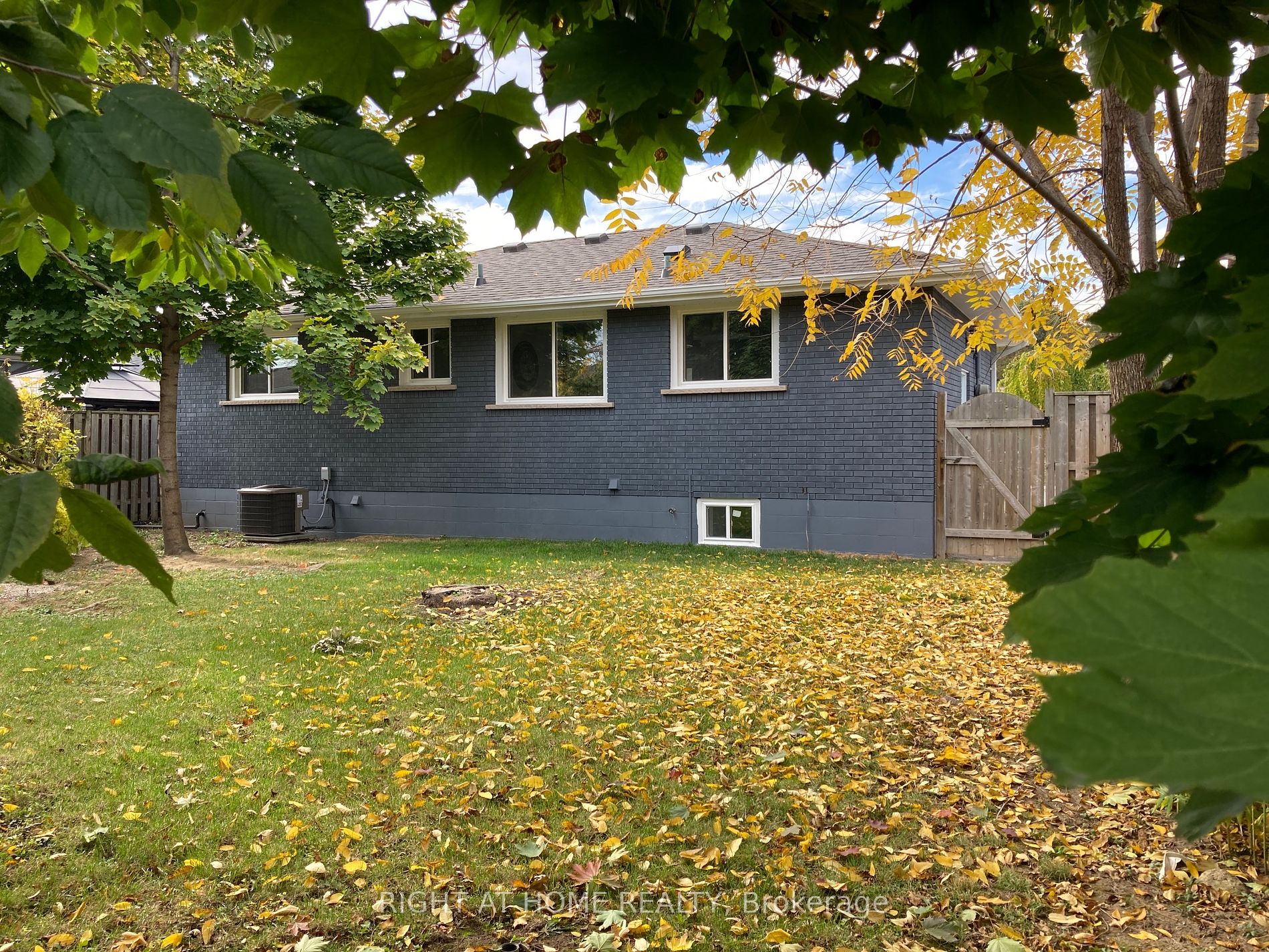 89 Greeningdon Drive