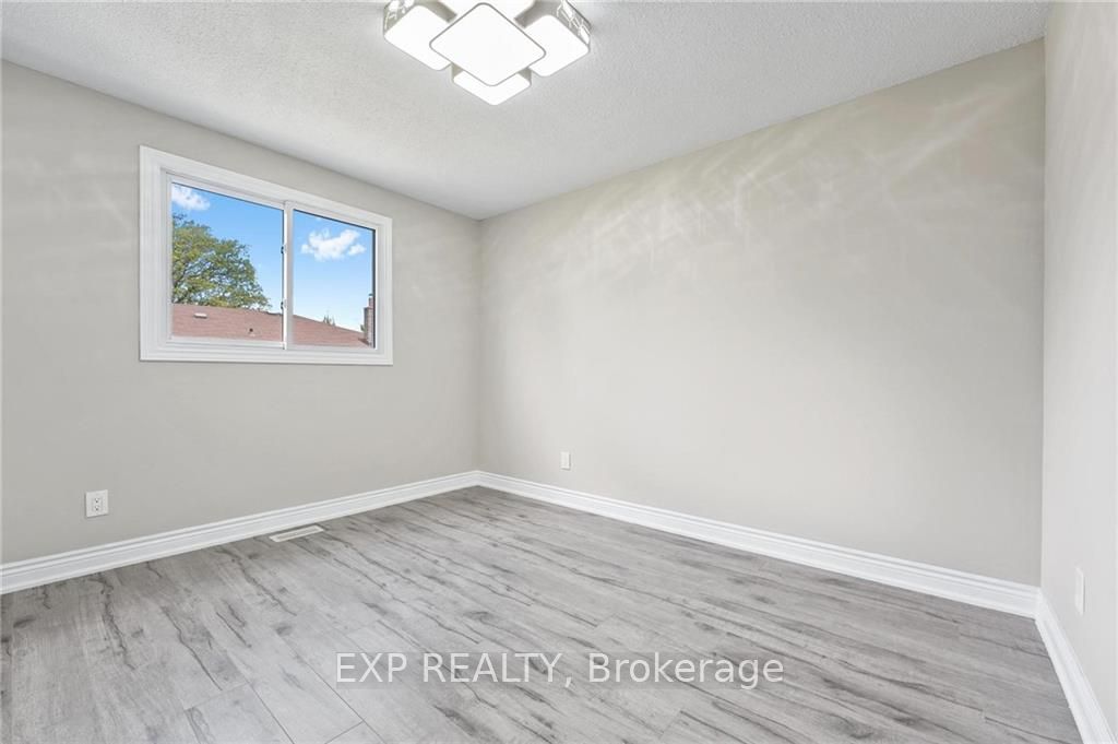 66 Darlington Dr