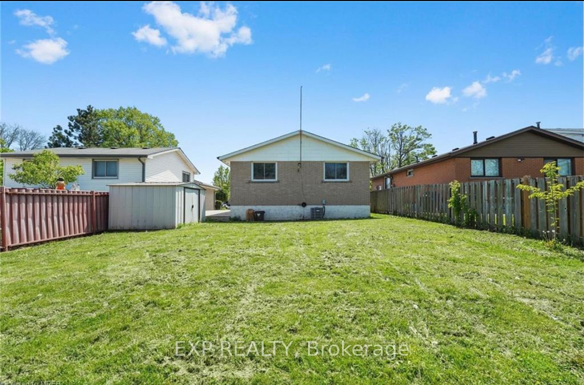 66 Darlington Dr