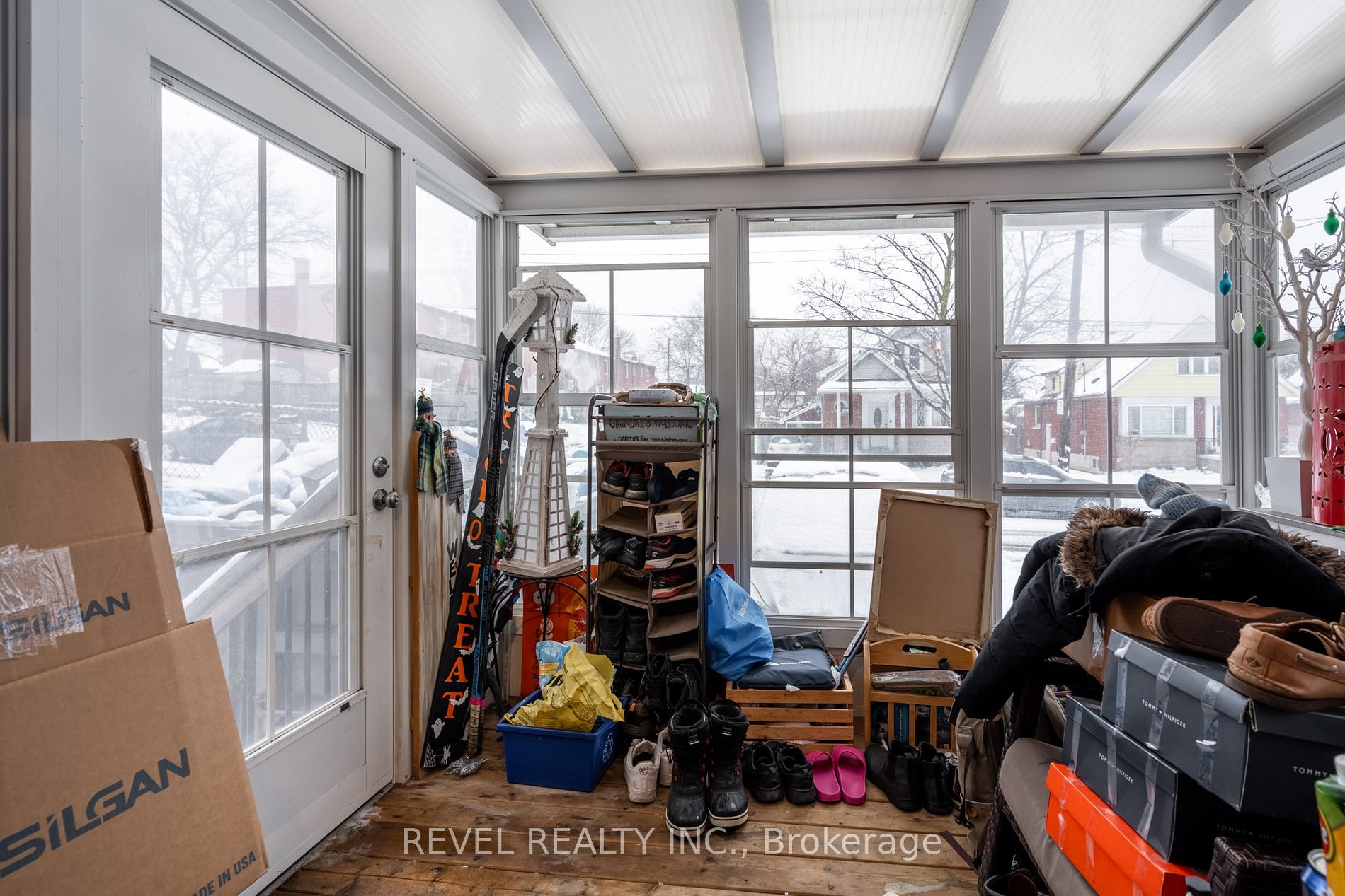 251 Glencairn Ave