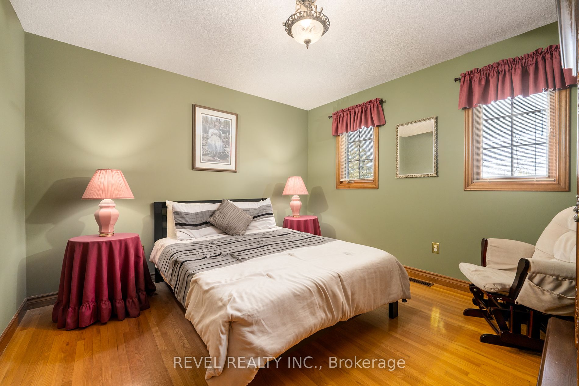3412 Vinehaven Trail