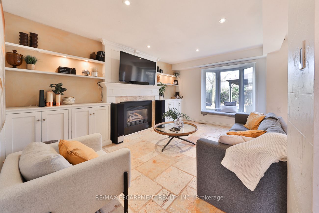 48 Chudleigh St