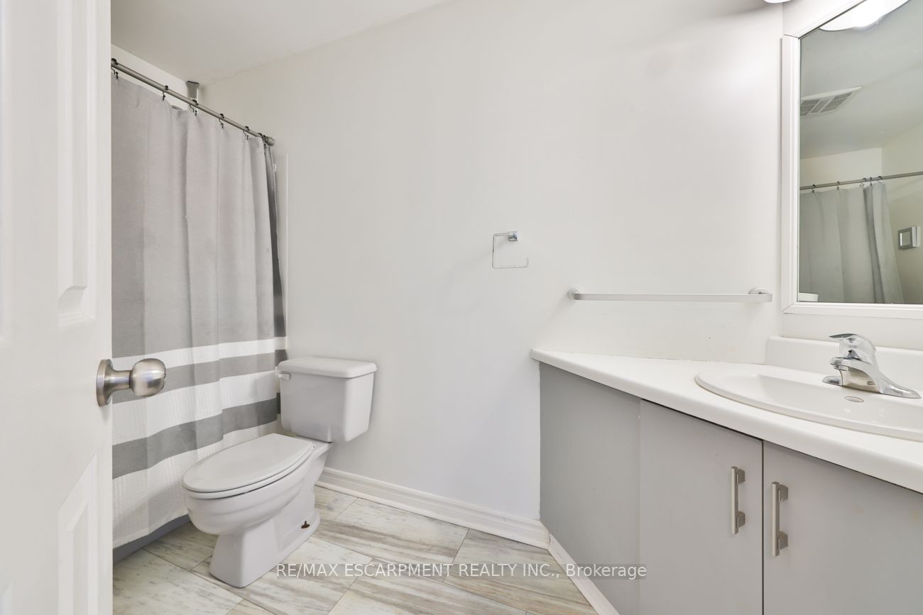 48 Chudleigh St