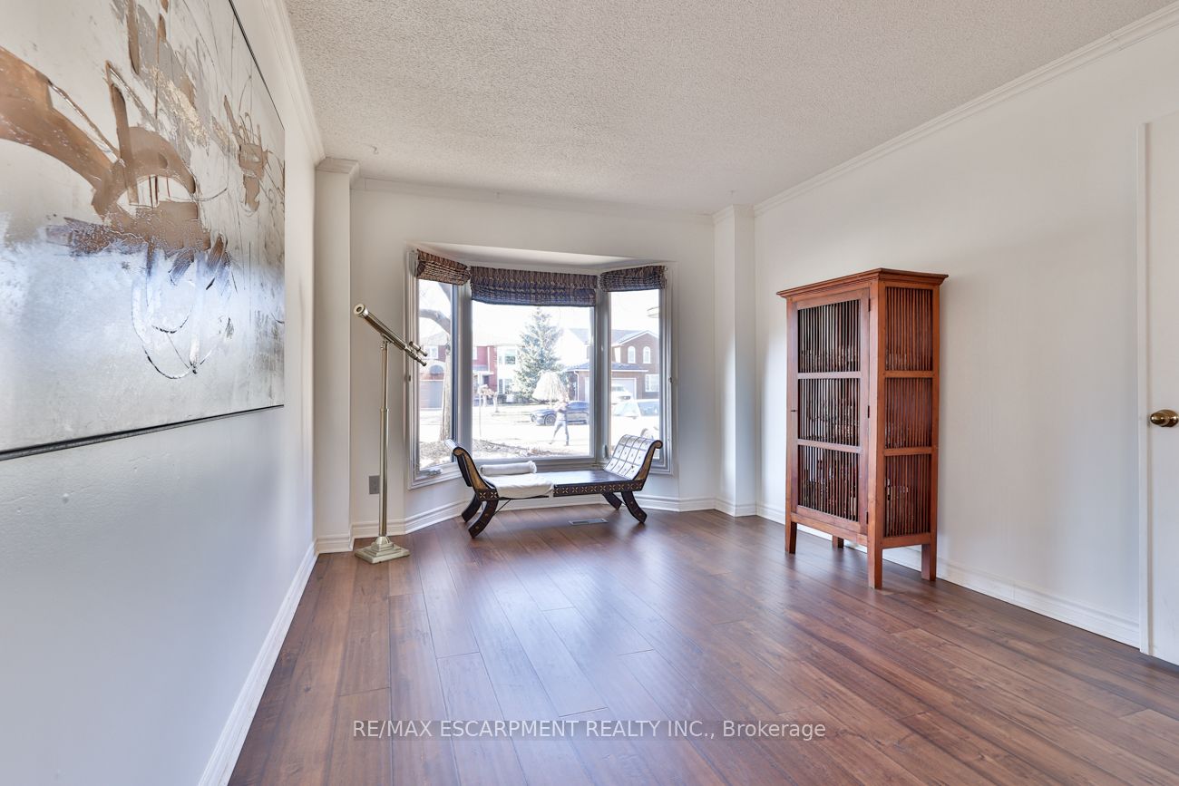 48 Chudleigh St