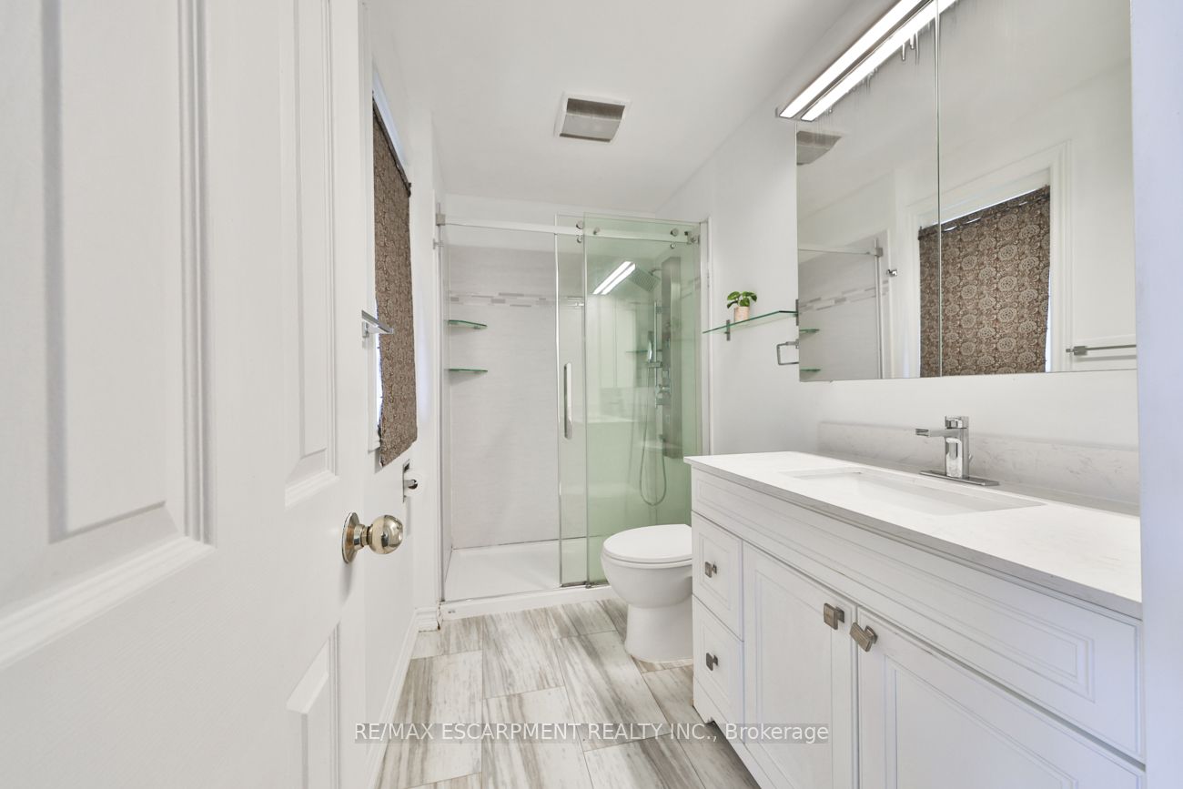 48 Chudleigh St