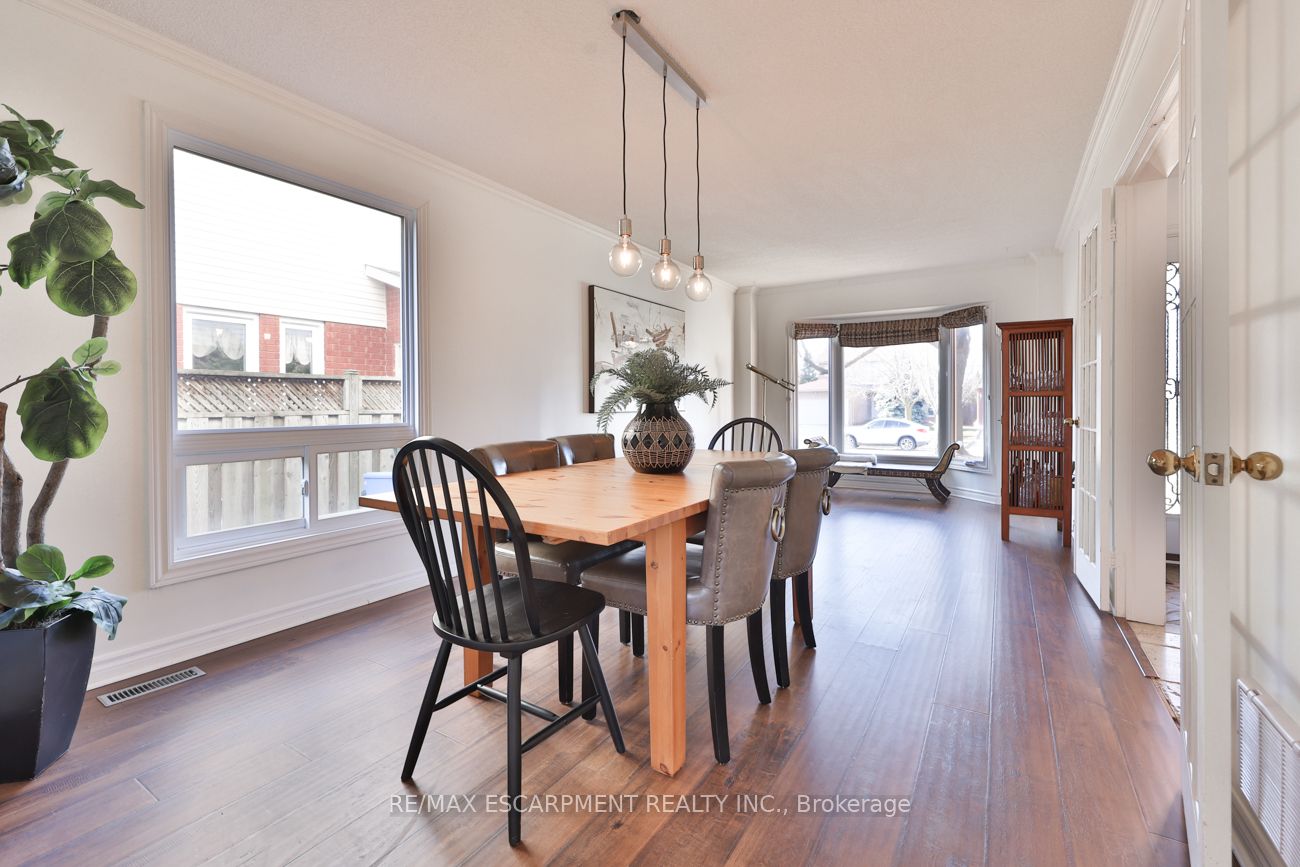 48 Chudleigh St