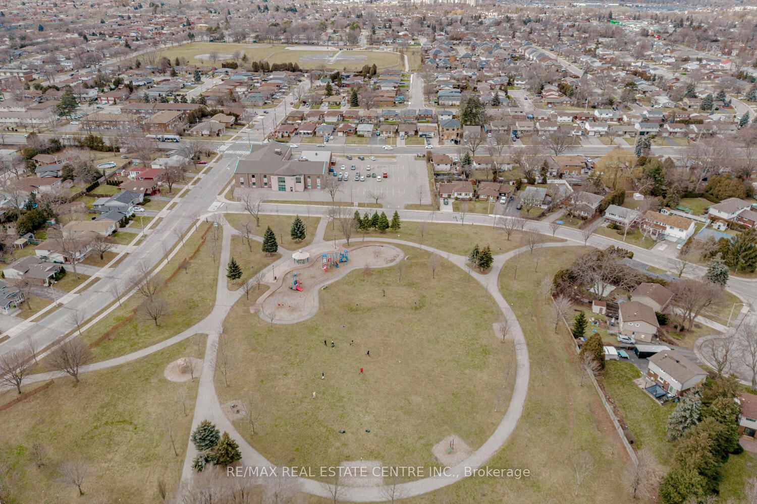 84 Elgar Ave