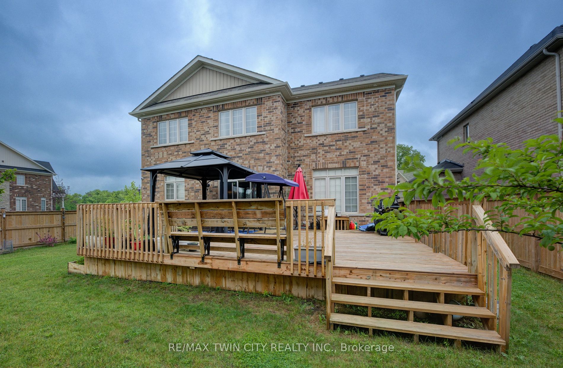 212 Dorchester Crt